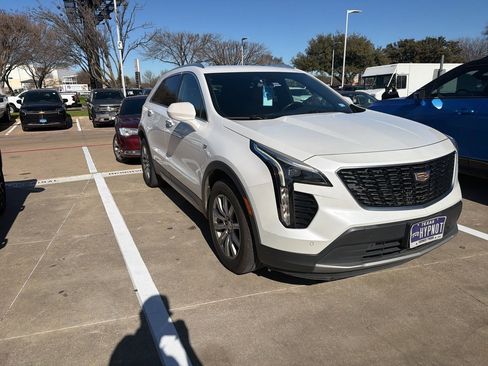 Used 2019 Cadillac XT4 Premium Luxury image 2