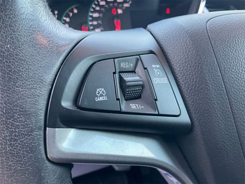 Used 2022 Chevrolet Trax LT w/ Sport Edition image 34