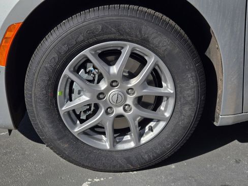 New 2026 Chrysler Pacifica Select image 10