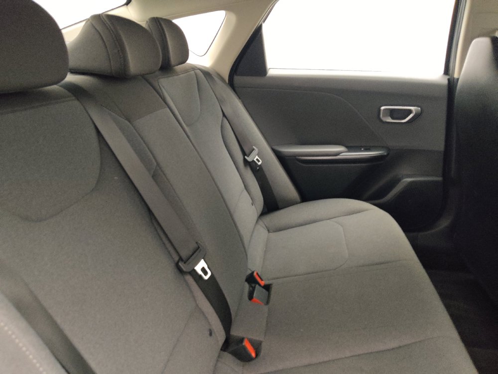 Used 2025 Kia K4 FWD image 19