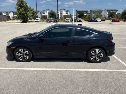 Used 2017 Honda Civic EX-T image 2