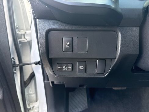 Used 2023 Toyota Tacoma SR AWD/4WD image 14