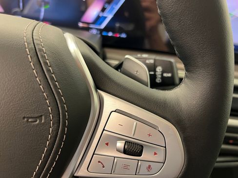 Used 2026 BMW X7 xDrive40i image 27