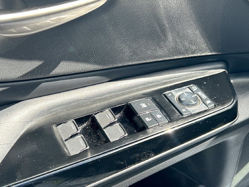 Used 2022 Lexus ES 350 Ultra Luxury w/ Accessory Package 2 FWD image 16