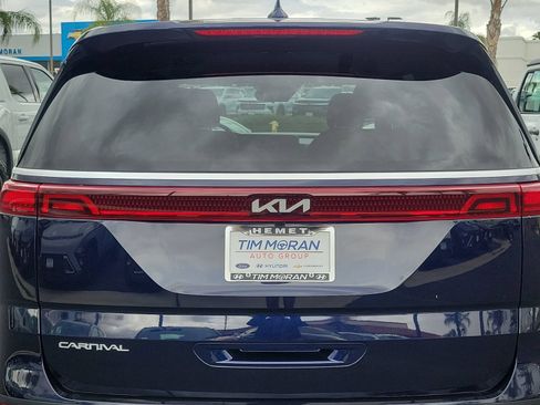 Used 2024 Kia Carnival LX FWD image 27