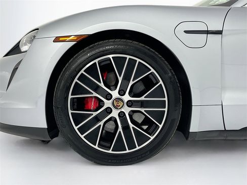 Used 2021 Porsche Taycan 4S image 26