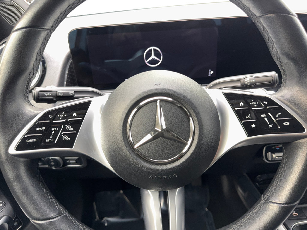 Used 2025 Mercedes-Benz GLB 250 4MATIC image 56