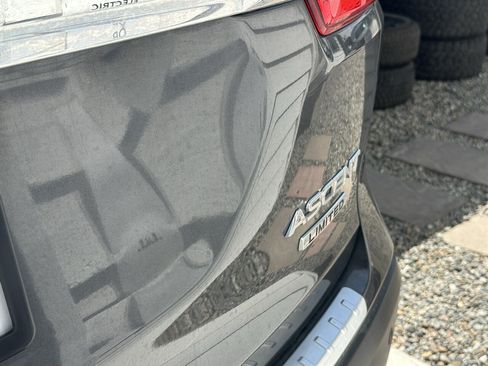 Used 2019 Subaru Ascent Limited w/ Popular Package #3 AWD/4WD image 33