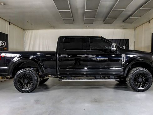 Used 2019 Ford F250 Lariat w/ Lariat Ultimate Package image 6