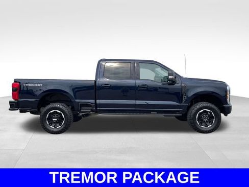 Used 2025 Ford F250 XLT w/ Black Appearance Package AWD/4WD image 6