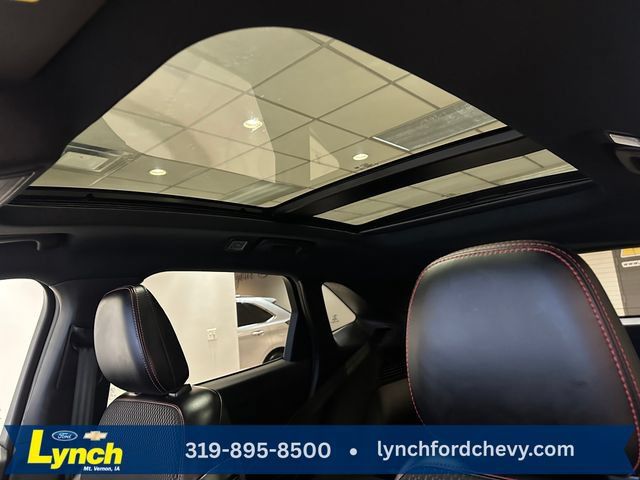 Used 2024 Ford Escape ST-Line w/ Tech Pack #1 AWD/4WD image 4