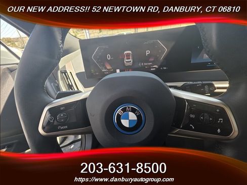 Used 2023 BMW iX xDrive50 w/ Sport Package AWD/4WD image 15