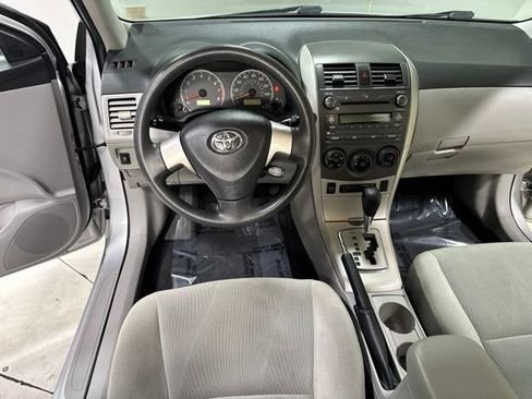 Used 2011 Toyota Corolla LE FWD image 12