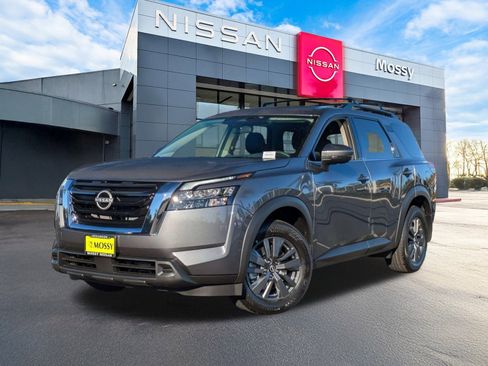New 2025 Nissan Pathfinder SV w/ Cargo Package image 1