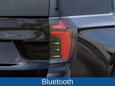 New 2026 Chevrolet Suburban LS image 11