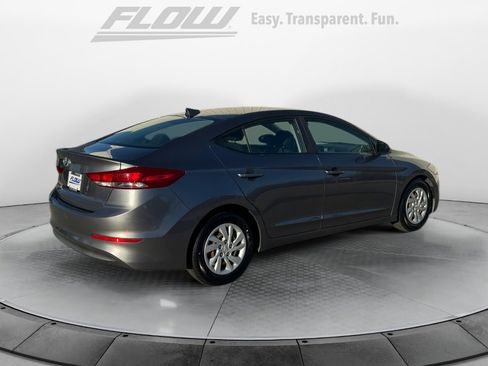 Used 2018 Hyundai Elantra SE w/ SE Connectivity Package 04 image 8