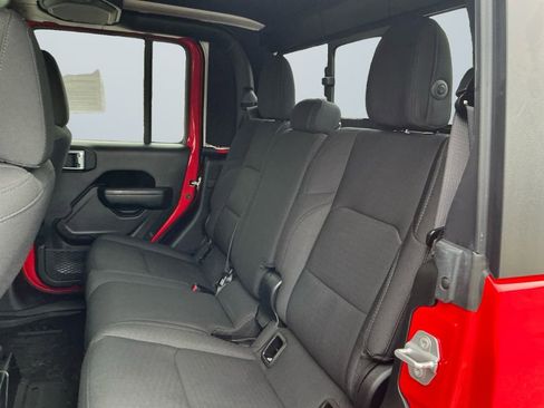 Used 2021 Jeep Gladiator Willys image 14
