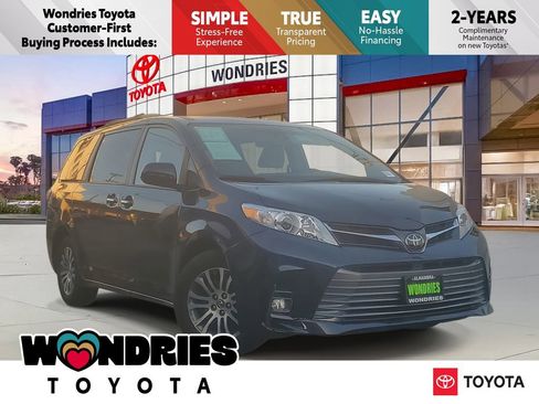 Used 2019 Toyota Sienna XLE image 1