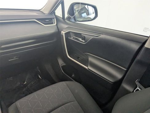 Certified 2022 Toyota RAV4 XLE w/ Convenience Package image 35