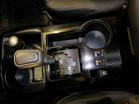 Used 2019 Toyota 4Runner TRD Off-Road Premium image 15