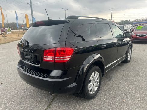 Used 2020 Dodge Journey SE w/ SE Popular Equipment Group image 5