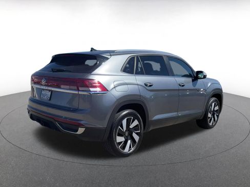 Used 2025 Volkswagen Atlas Cross Sport SE image 14