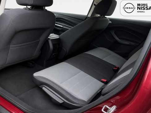 Used 2014 Ford C-MAX SE w/ Equipment Group 202A FWD image 9