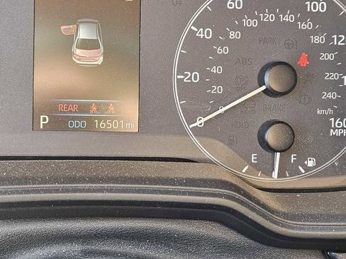 Used 2024 Toyota Corolla LE FWD image 8