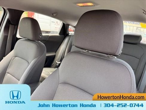Used 2016 Chevrolet Malibu LT FWD image 9