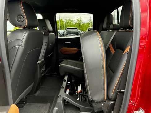Used 2026 GMC Canyon AT4 AWD/4WD image 38