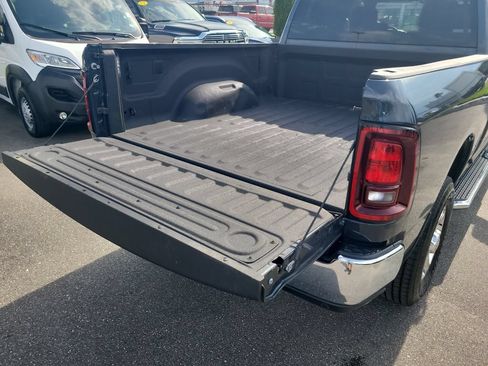 Used 2025 RAM 2500 Big Horn AWD/4WD image 9