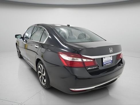 Used 2017 Honda Accord EX image 5