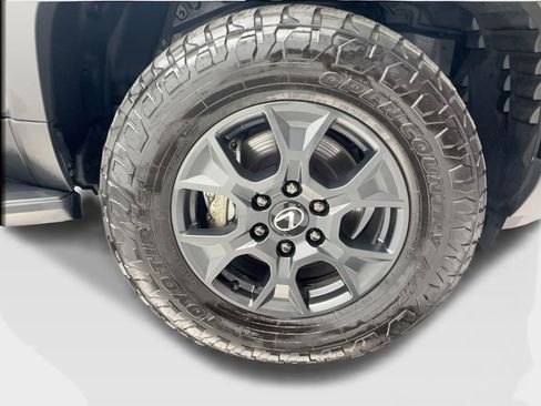 Used 2025 Lexus GX 550 image 14