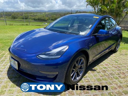 Used 2023 Tesla Model 3 Standard Range RWD image 3