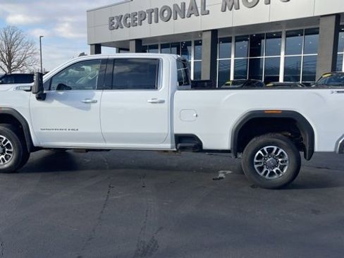 Used 2024 GMC Sierra 3500 SLE w/ SLE Convenience Package image 3