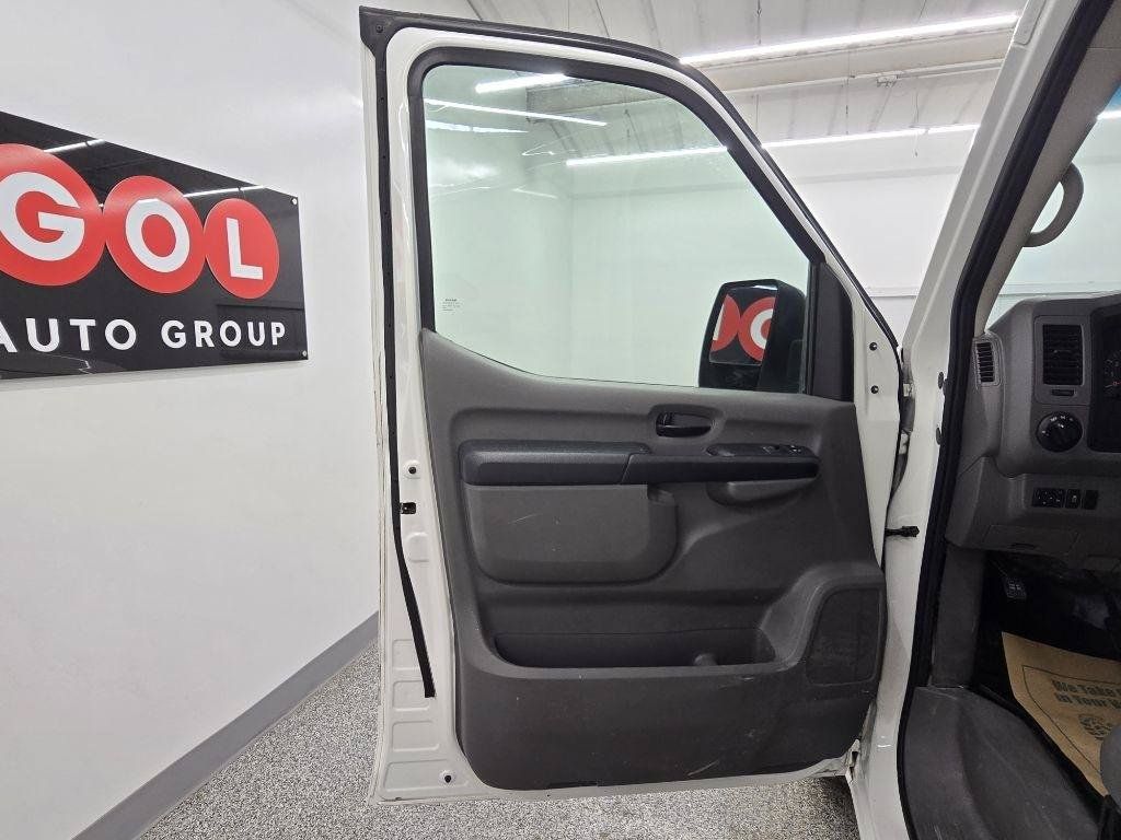 Used 2017 Nissan NV 2500 SV w/ Technology Package RWD image 21