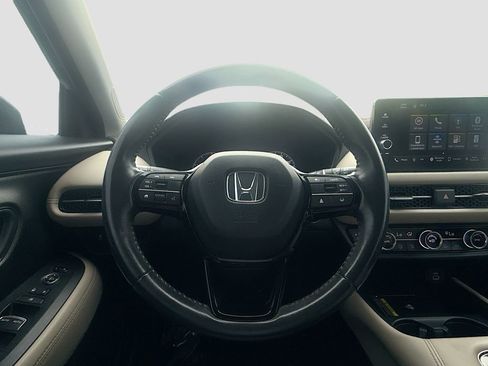 Used 2024 Honda HR-V EX-L image 11