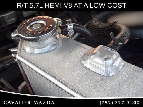 Used 2013 Dodge Challenger R/T RWD image 33