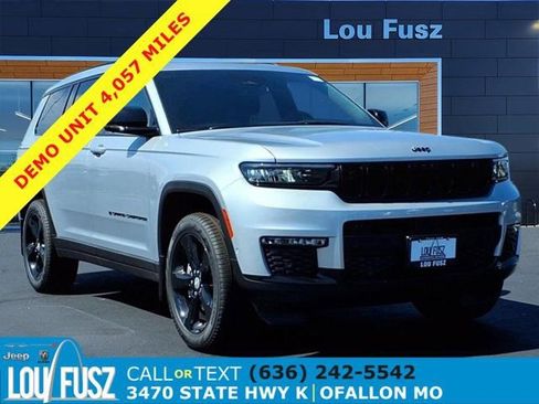 New 2025 Jeep Grand Cherokee L Limited w/ Luxury Tech Group II AWD/4WD image 1