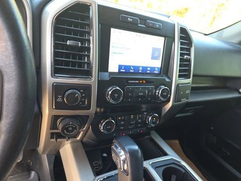 Used 2019 Ford F150 Lariat image 13