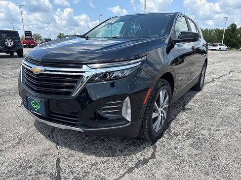 Used 2024 Chevrolet Equinox LT FWD image 1