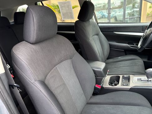 Used 2013 Subaru Outback 2.5i Premium w/ All-Weather Pkg AWD/4WD image 25
