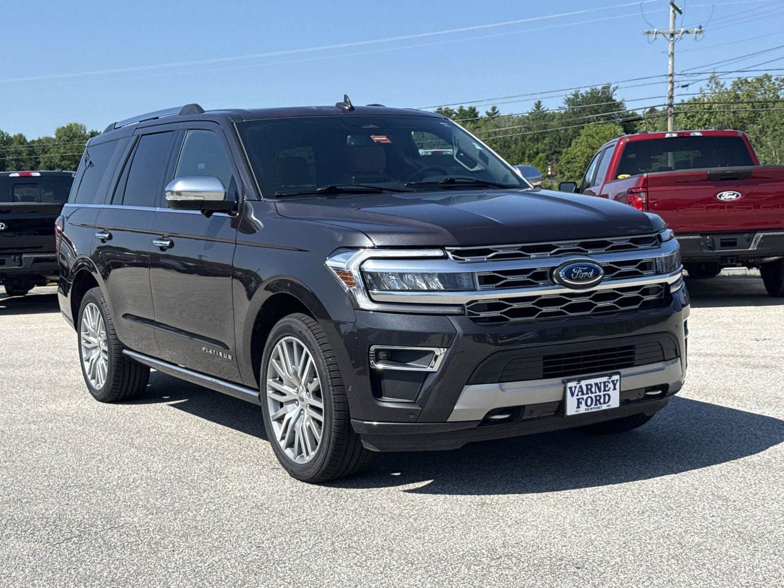 Used 2024 Ford Expedition Platinum AWD/4WD image 3