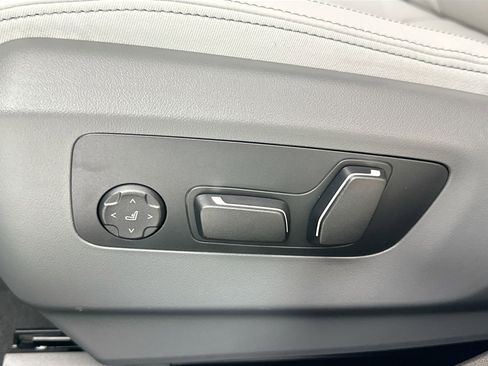 New 2026 BMW i5 eDrive40 w/ M Sport Package image 19