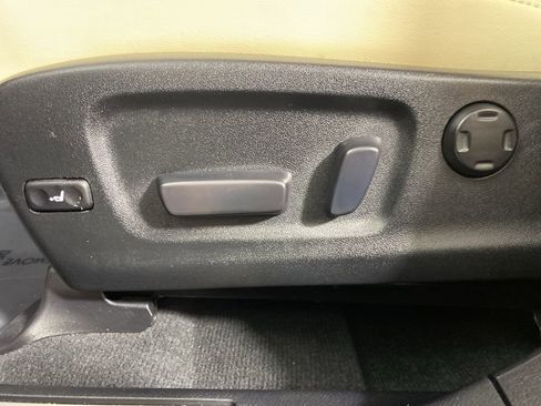 Certified 2022 Lexus RX 450h AWD w/ Luxury Package image 23