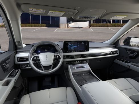 New 2026 Lincoln Aviator 2WD w/ Jet Appearance Package image 9