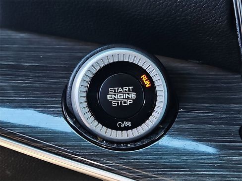 Used 2022 Jeep Wagoneer Series III image 26