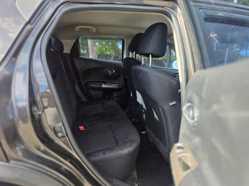 Used 2013 Nissan Juke S FWD image 28