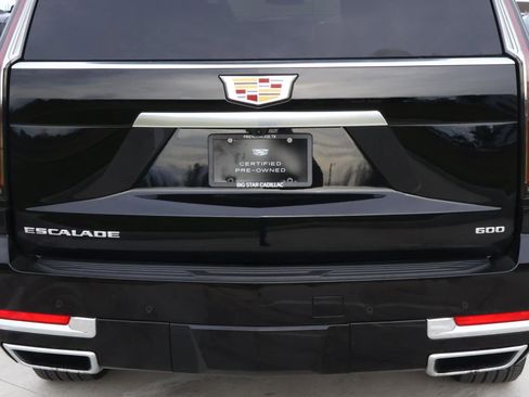 Certified 2025 Cadillac Escalade ESV Luxury image 10