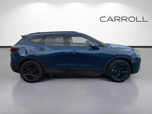 Used 2022 Chevrolet Blazer LT FWD image 2